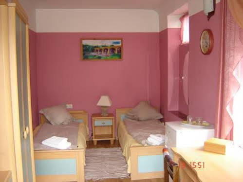 Hotel Viesu Nams Mezu 13 Windawa Zewnętrze zdjęcie
